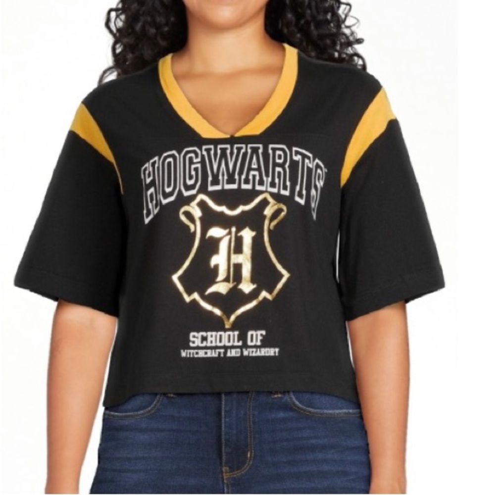 NWT Hogwarts Crop top XL